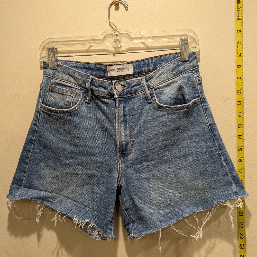Just Black Distressed Denim Shorts - Blue Size M